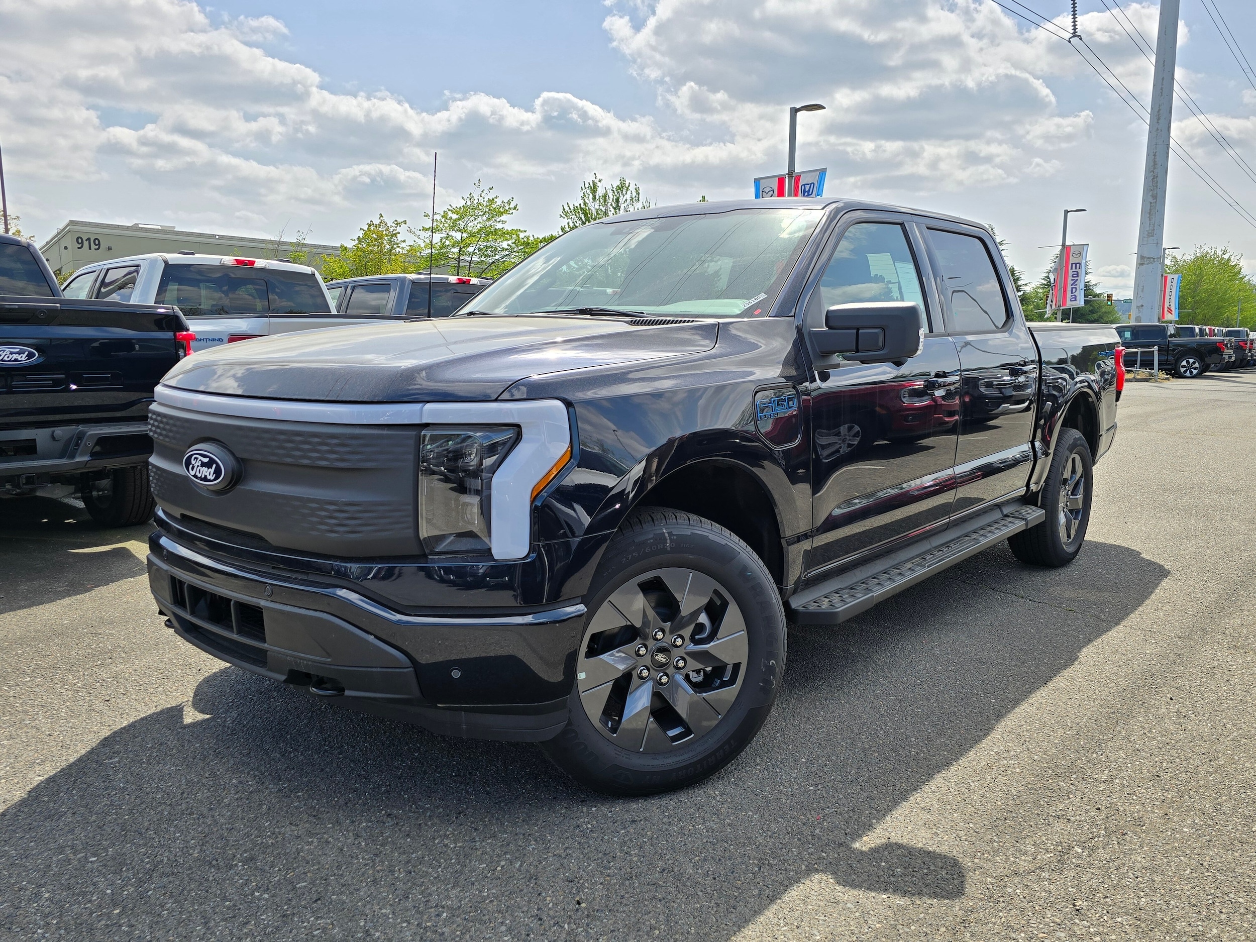 2025 Ford F-150 Flash 4x4 SuperCrew 5-1/2 Box's photo