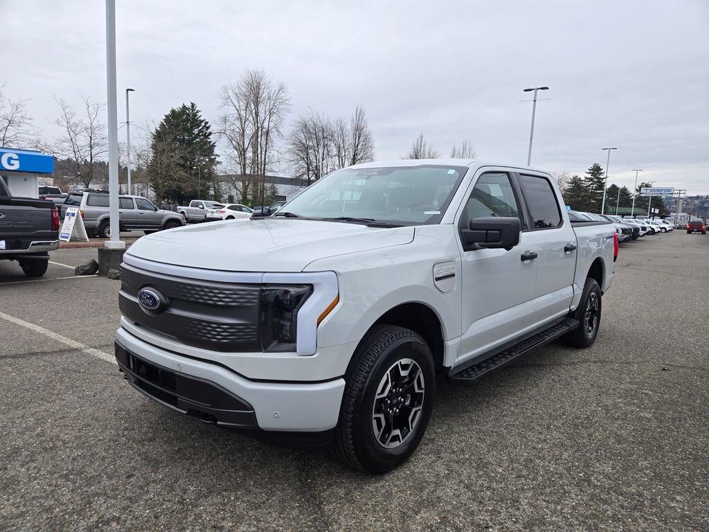 Used 2023 Ford F-150 Lightning XLT Truck