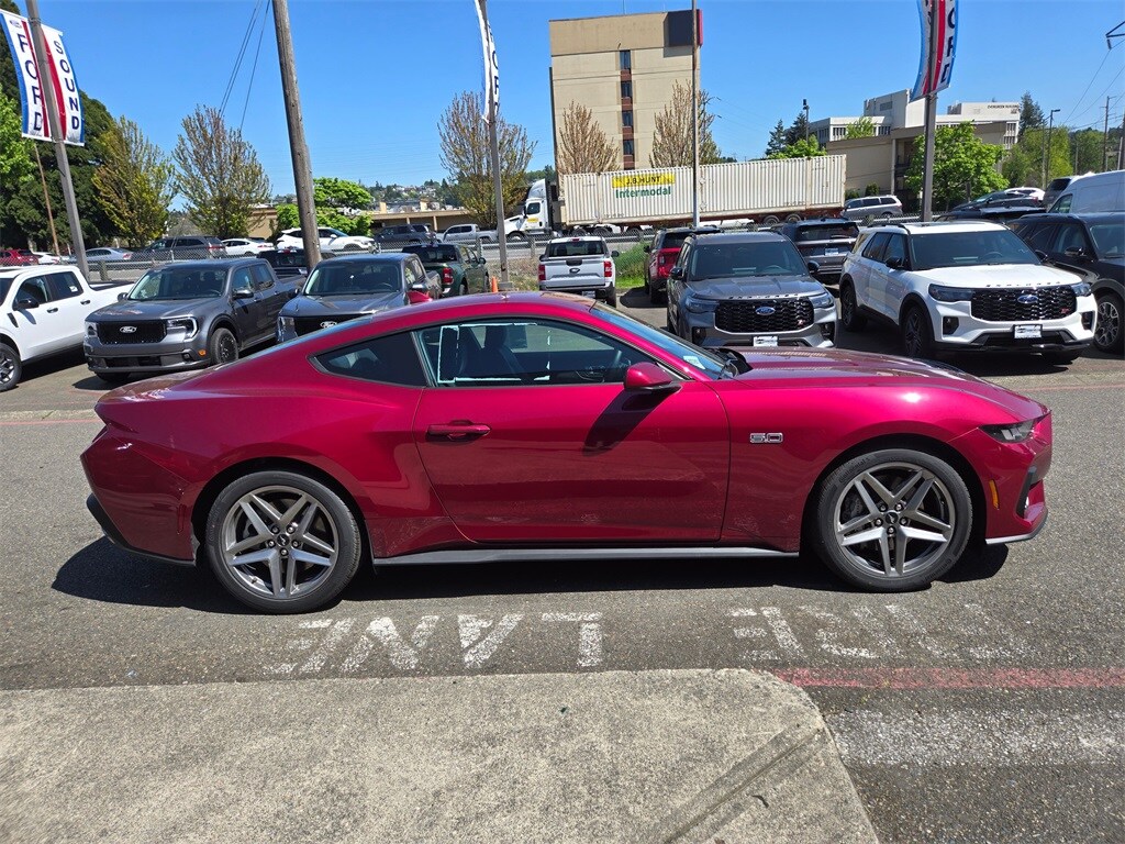 2025 Ford Mustang GT photo 4