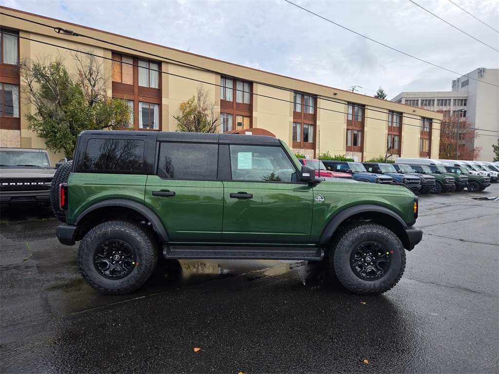 New 2025 Ford Bronco Outer Banks SUV