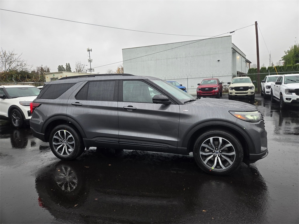 New 2026 Ford Explorer ST-Line SUV
