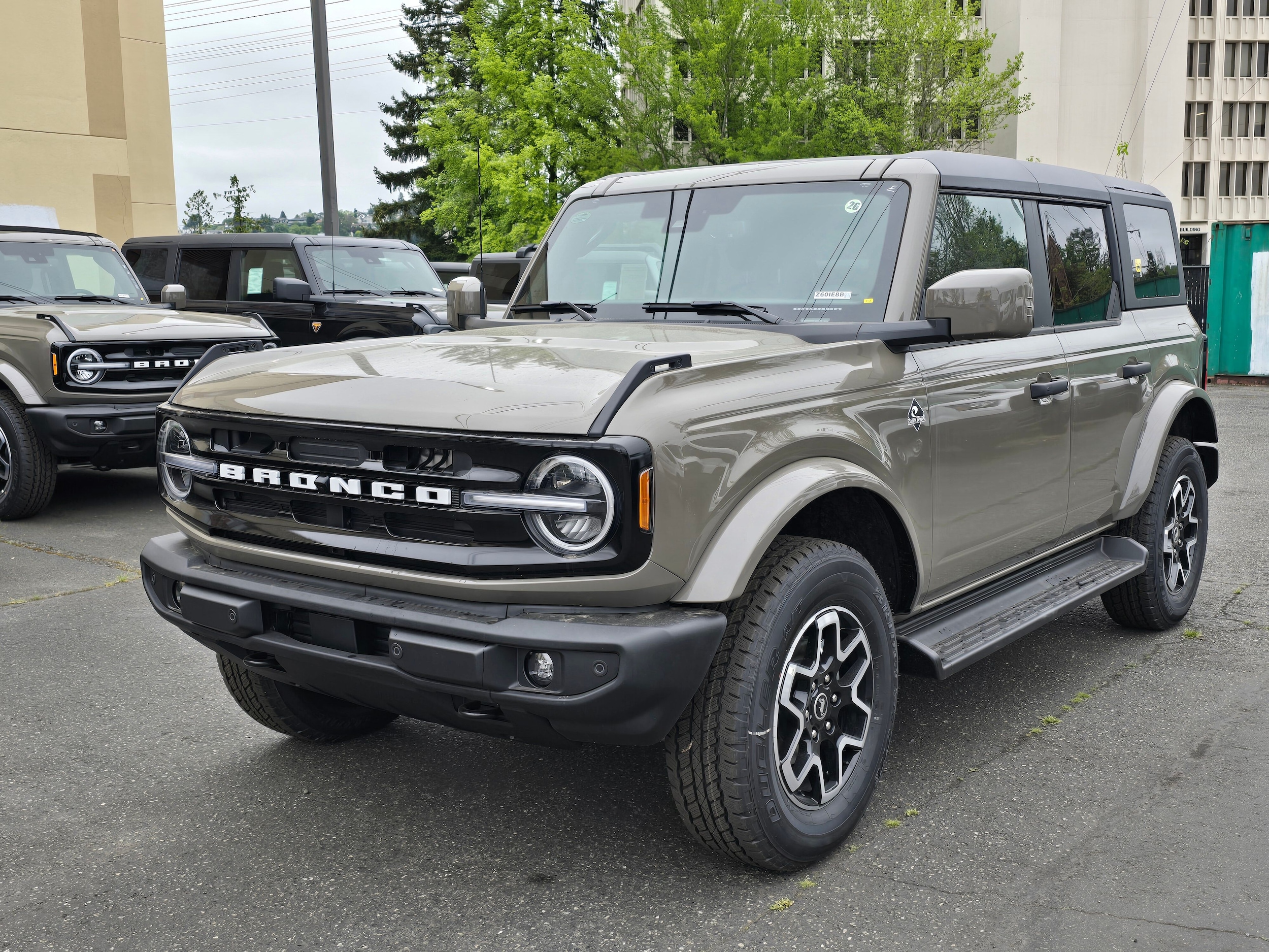 2026 Ford Bronco Outer Banks 4x4's photo