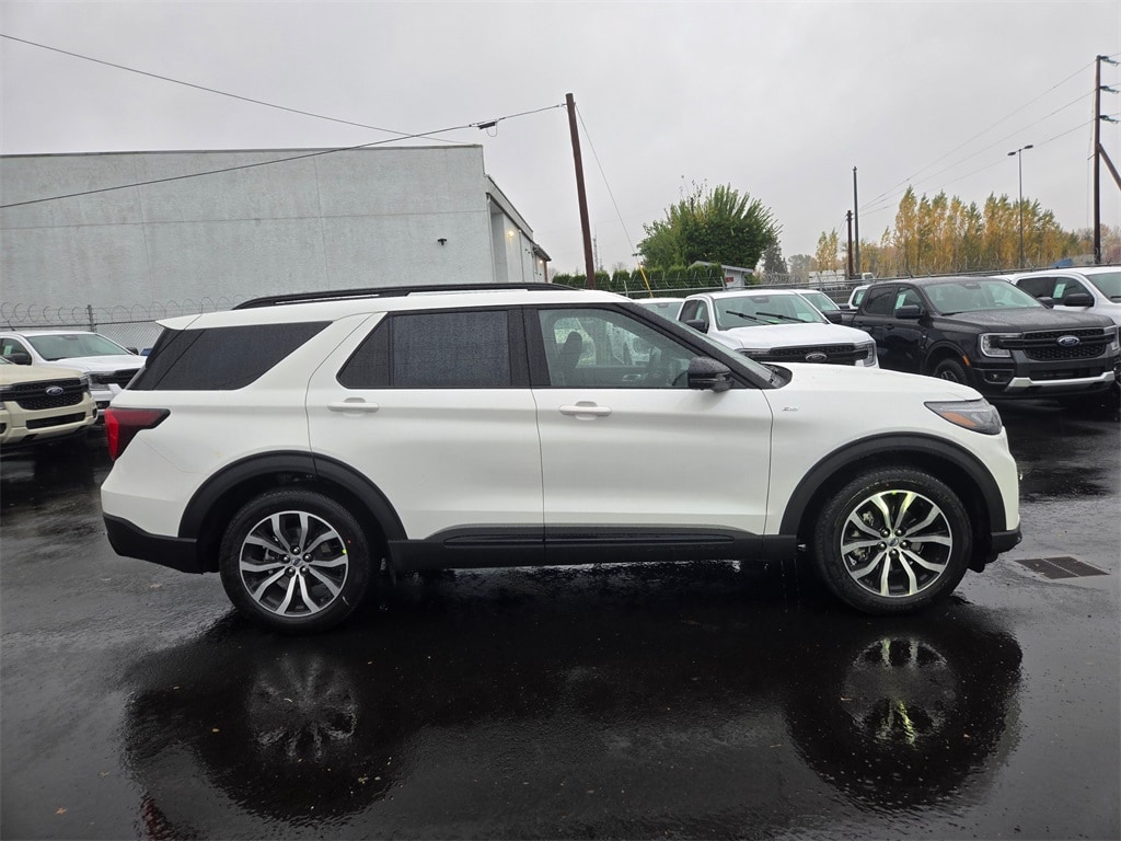 New 2026 Ford Explorer ST-Line SUV