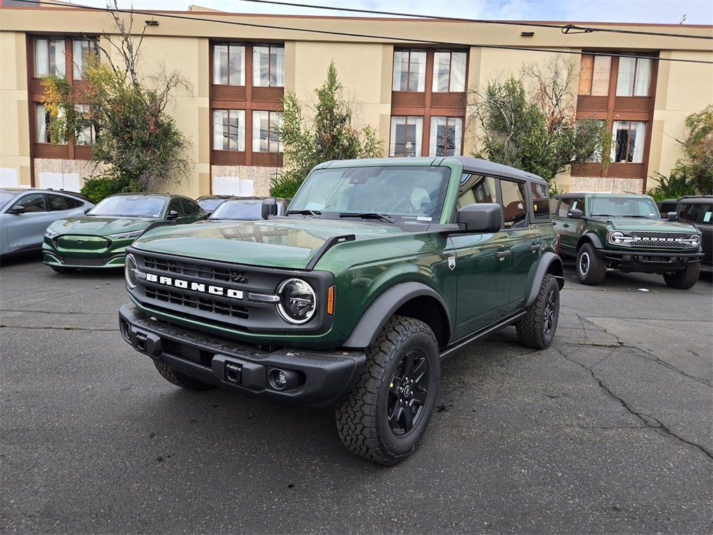 2025 Ford Bronco 4-Door Big Bend's photo