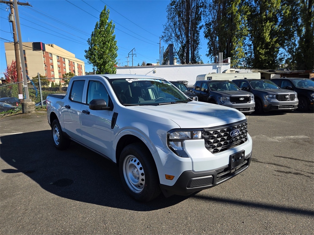New 2025 Ford Maverick XL Truck