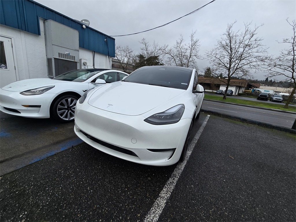 2023 Tesla Model Y Long Range's photo