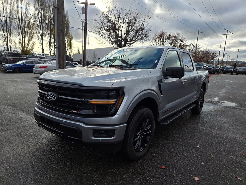 2025 Ford F-150 XLT's photo