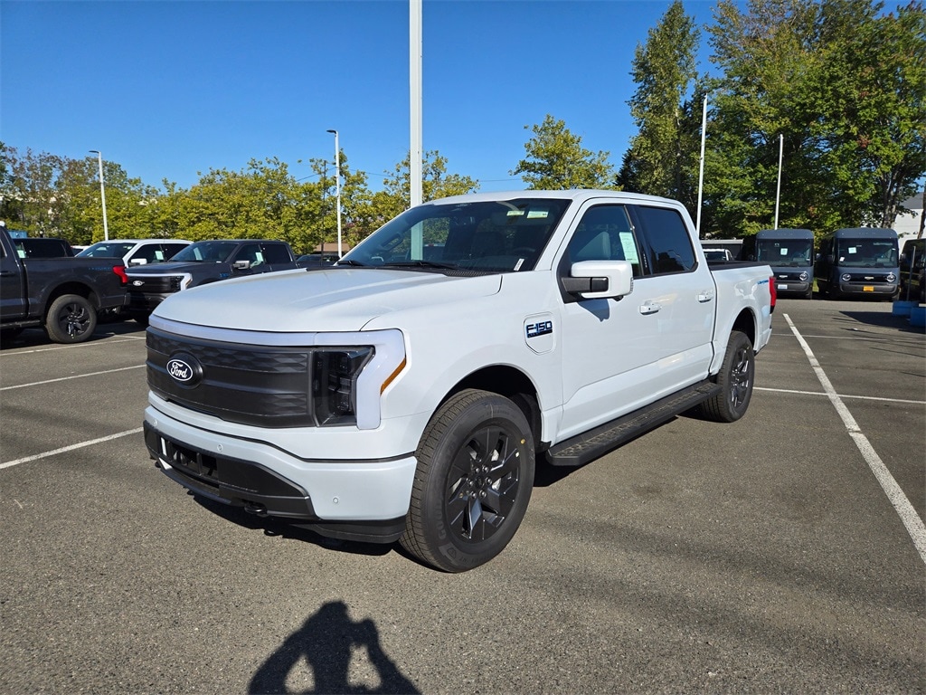 2025 Ford F-150 Lightning Lariat's photo