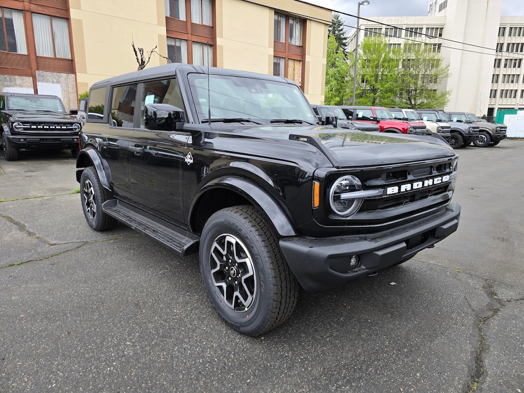 New 2026 Ford Bronco Outer Banks UT