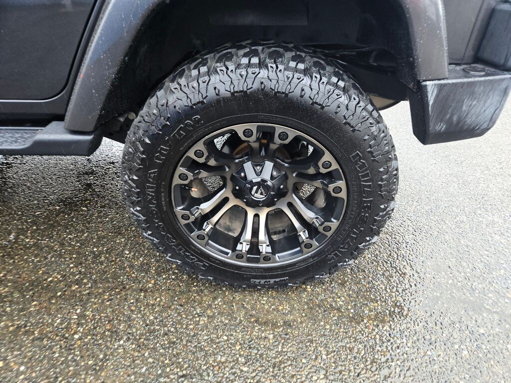 Used 2017 Jeep Wrangler Unlimited Sahara SUV