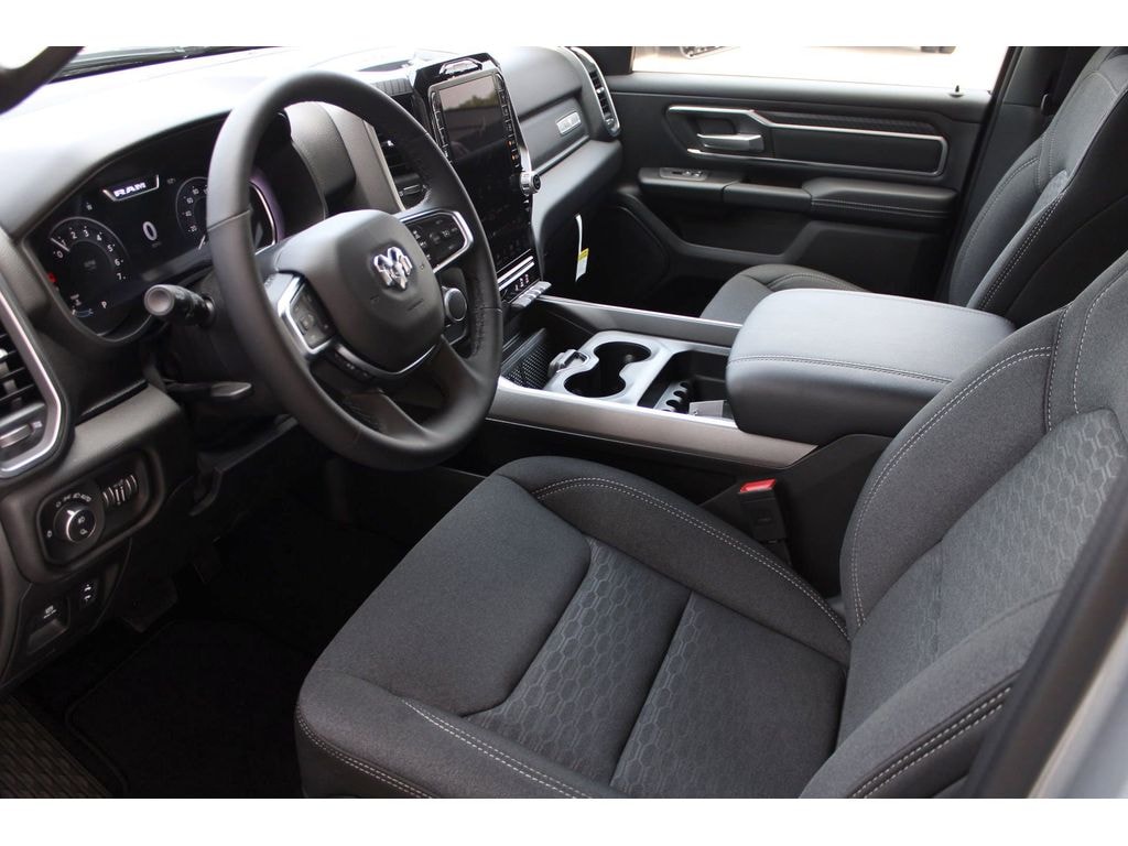 New 2026 Ram 1500 LONE STAR CREW CAB 4X2 5'7 BOX Pickup