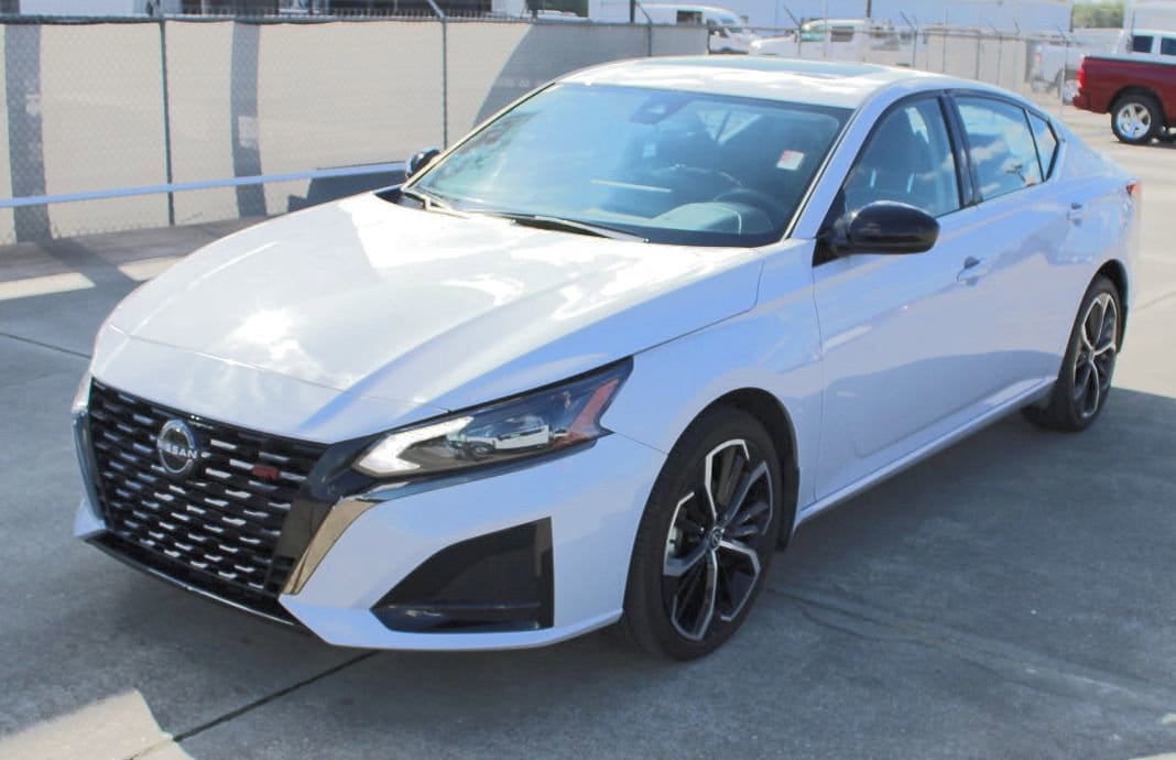 Used 2024 Nissan Altima SR with VIN 1N4BL4CW5RN358174 for sale in Sour Lake, TX