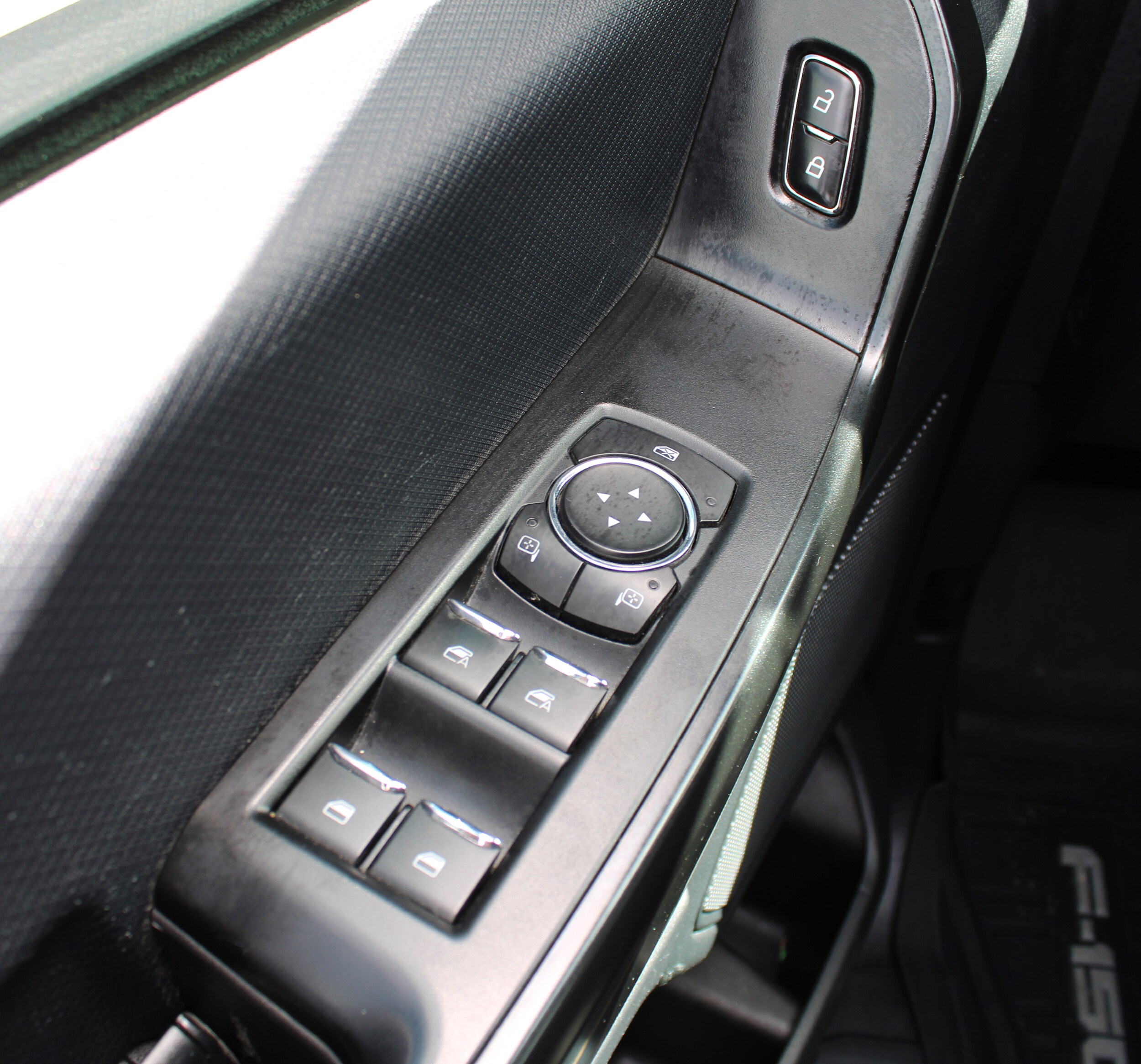 2022 Ford F-150 XL photo 3