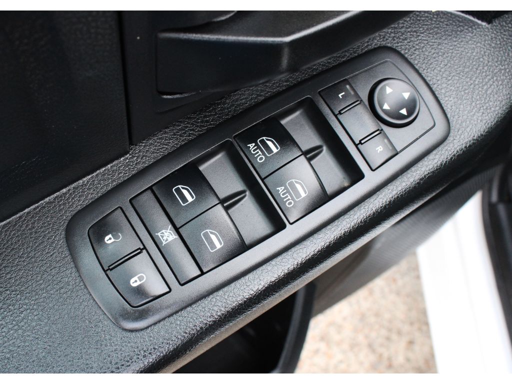 2018 Ram 1500 Tradesman photo 3