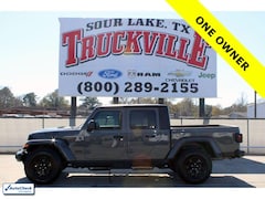 2022 Jeep Gladiator Willys Crew Cab