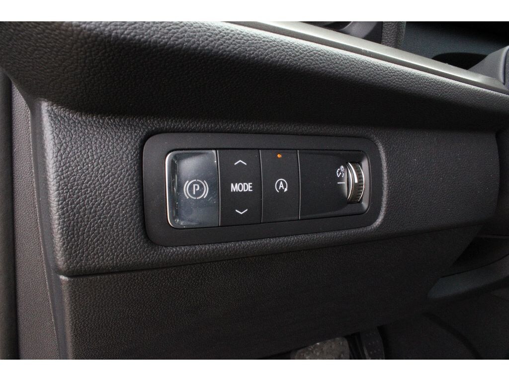 Used 2025 Chevrolet Traverse FWD LT Sport Utility