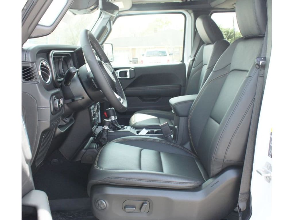 New 2026 Jeep Wrangler 4-DOOR SAHARA Sport Utility