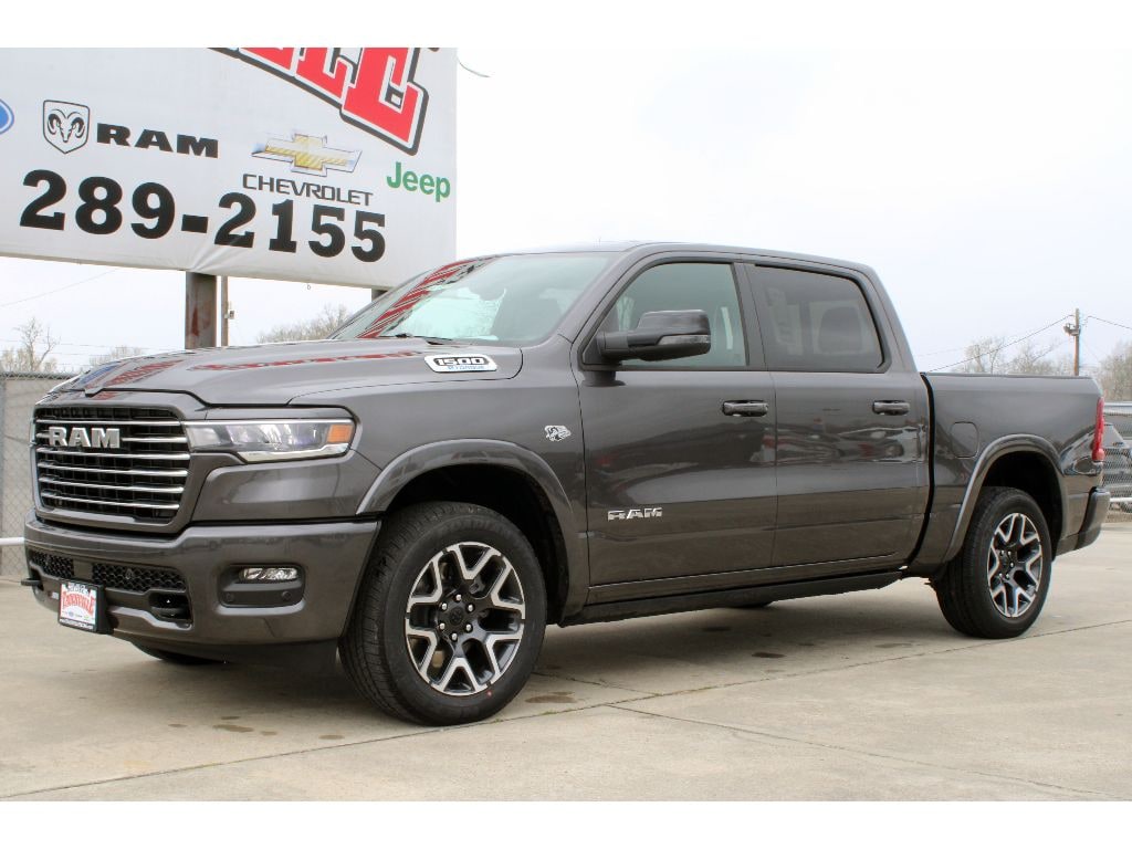 New 2026 Ram 1500 LARAMIE CREW CAB 4X4 5'7 BOX Pickup