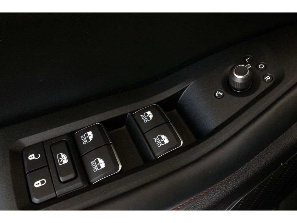 Used 2025 Jeep Grand Cherokee L Overland SUV