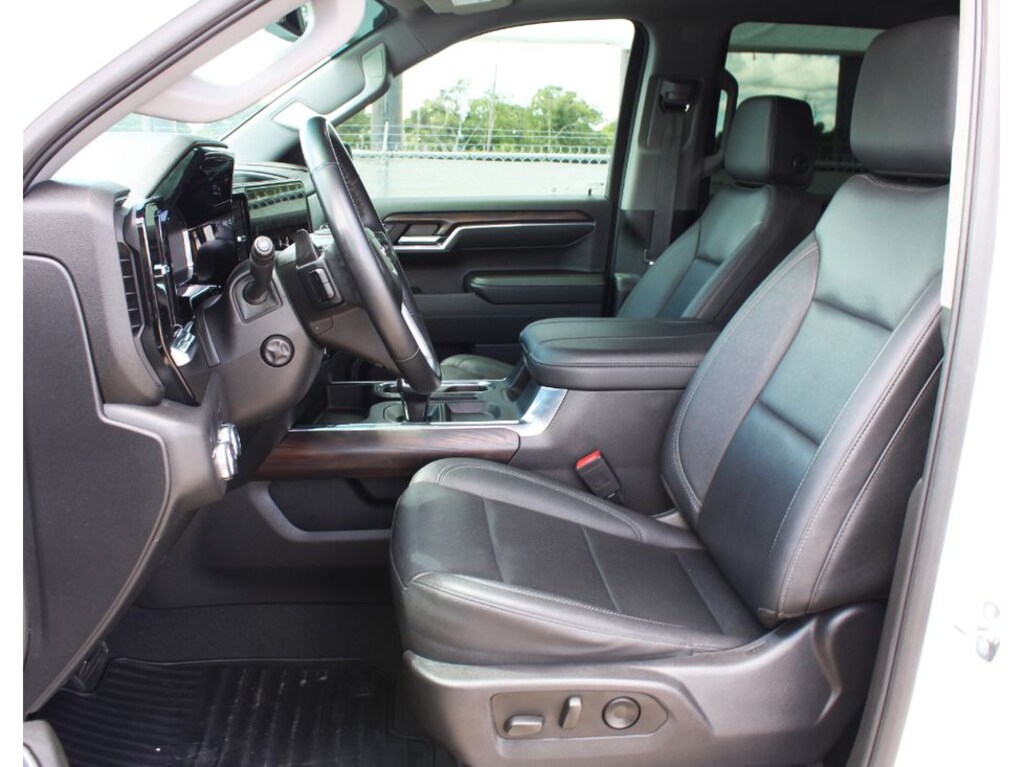 Used 2023 GMC Sierra SLT Crew Cab