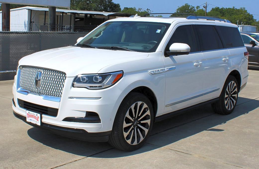 Used 2022 Lincoln Navigator Reserve with VIN 5LMJJ2LT1NEL09904 for sale in Sour Lake, TX