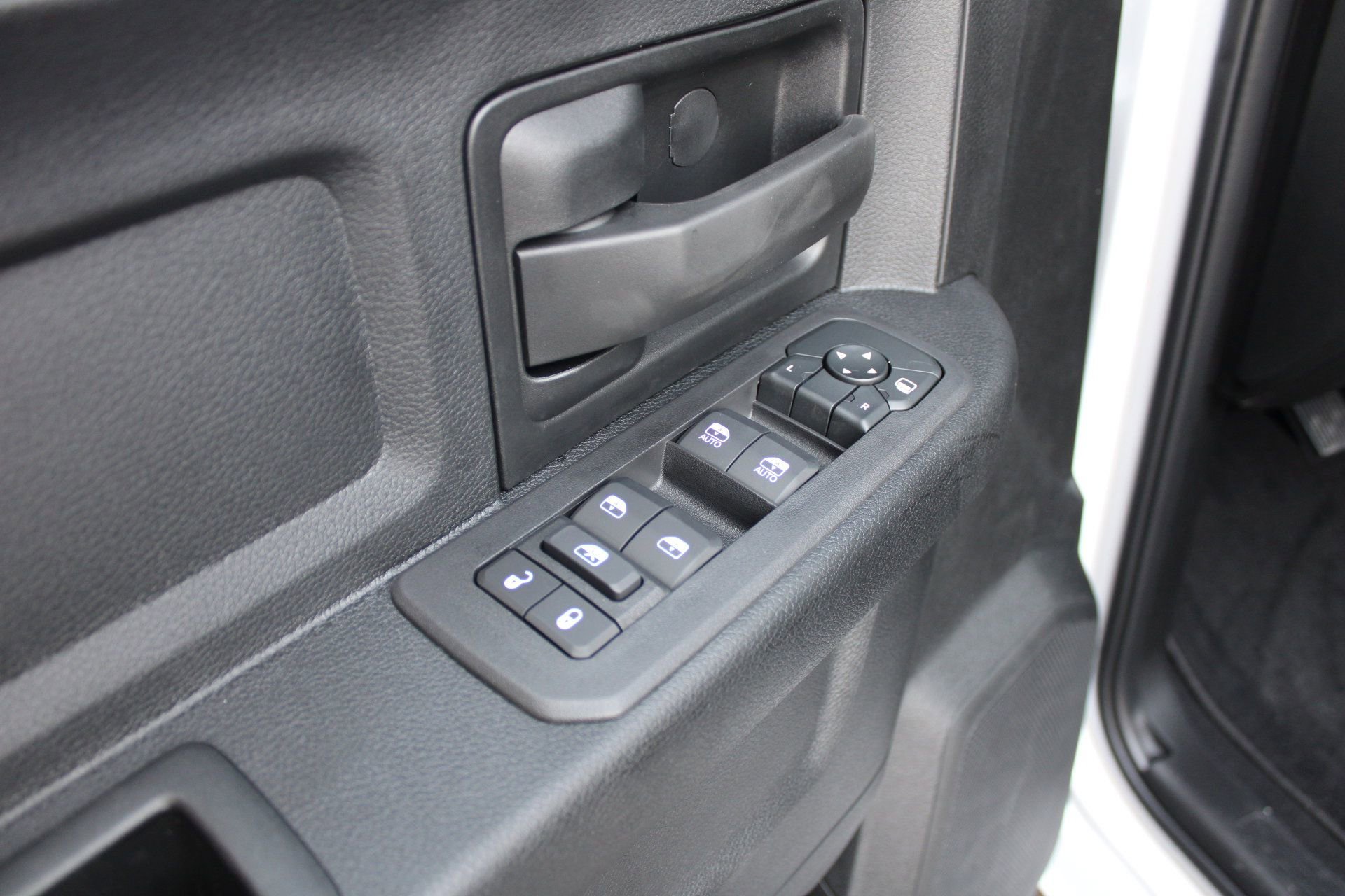 2026 Ram 2500 Tradesman photo 3