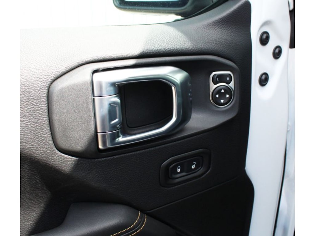 New 2026 Jeep Wrangler 4-DOOR SAHARA Sport Utility