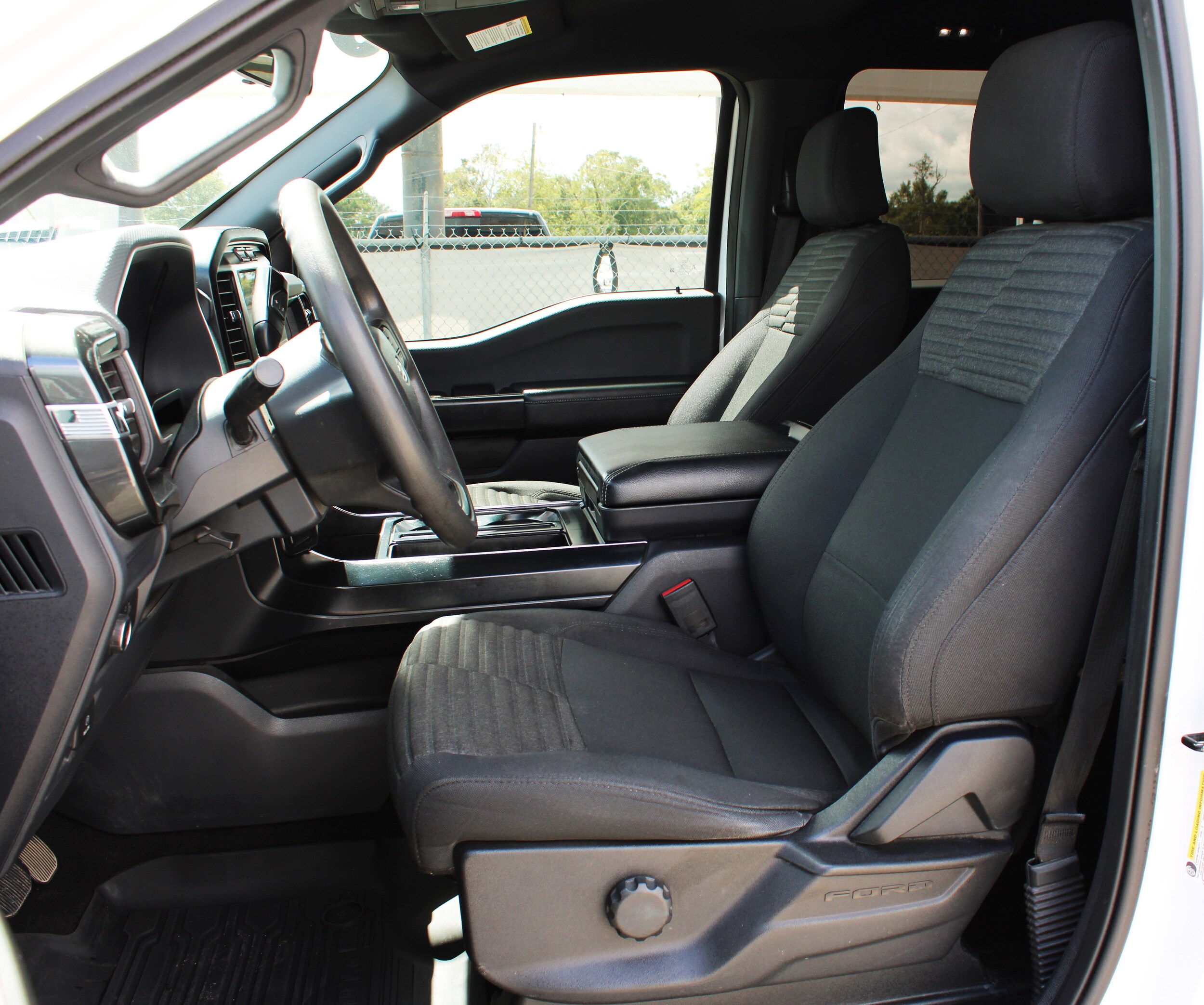 2022 Ford F-150 XL photo 4