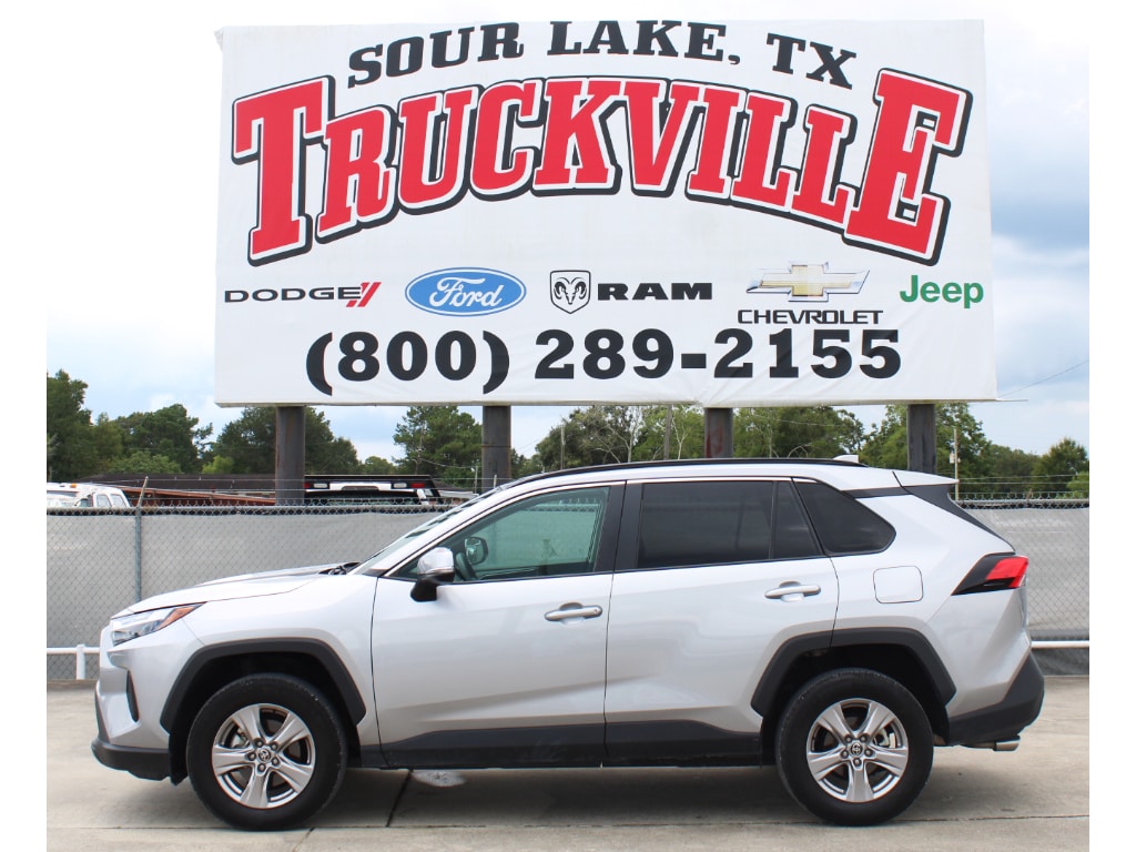 Used 2025 Toyota RAV4 XLE Sport Utility