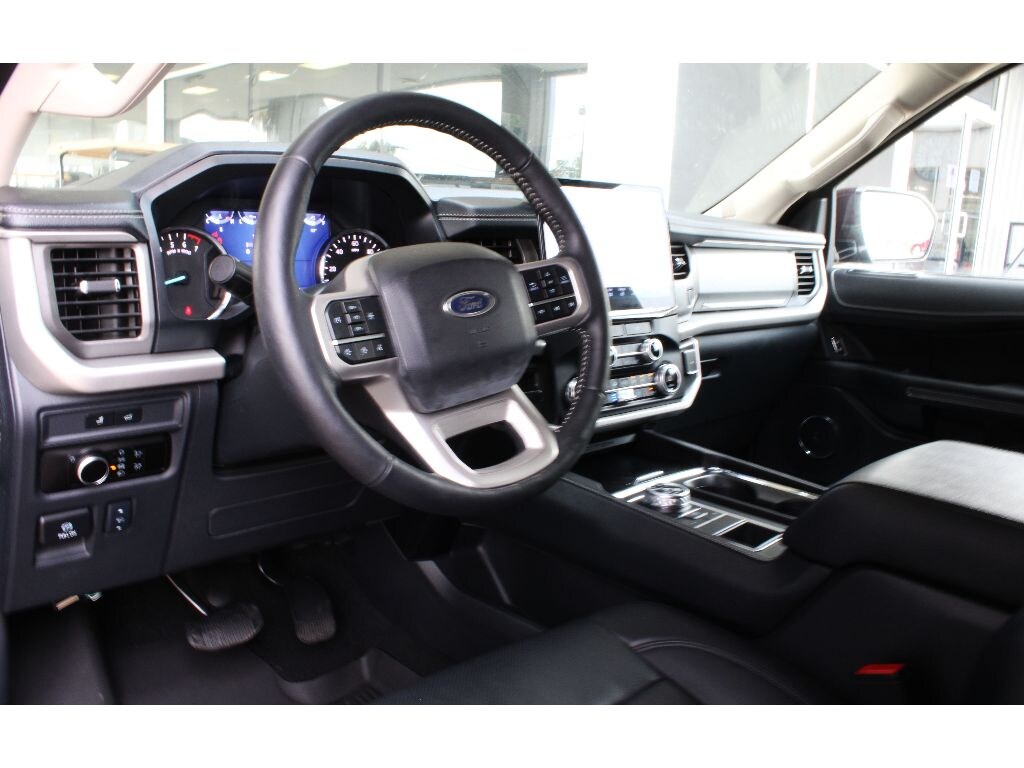 Used 2024 Ford Expedition XLT Sport Utility