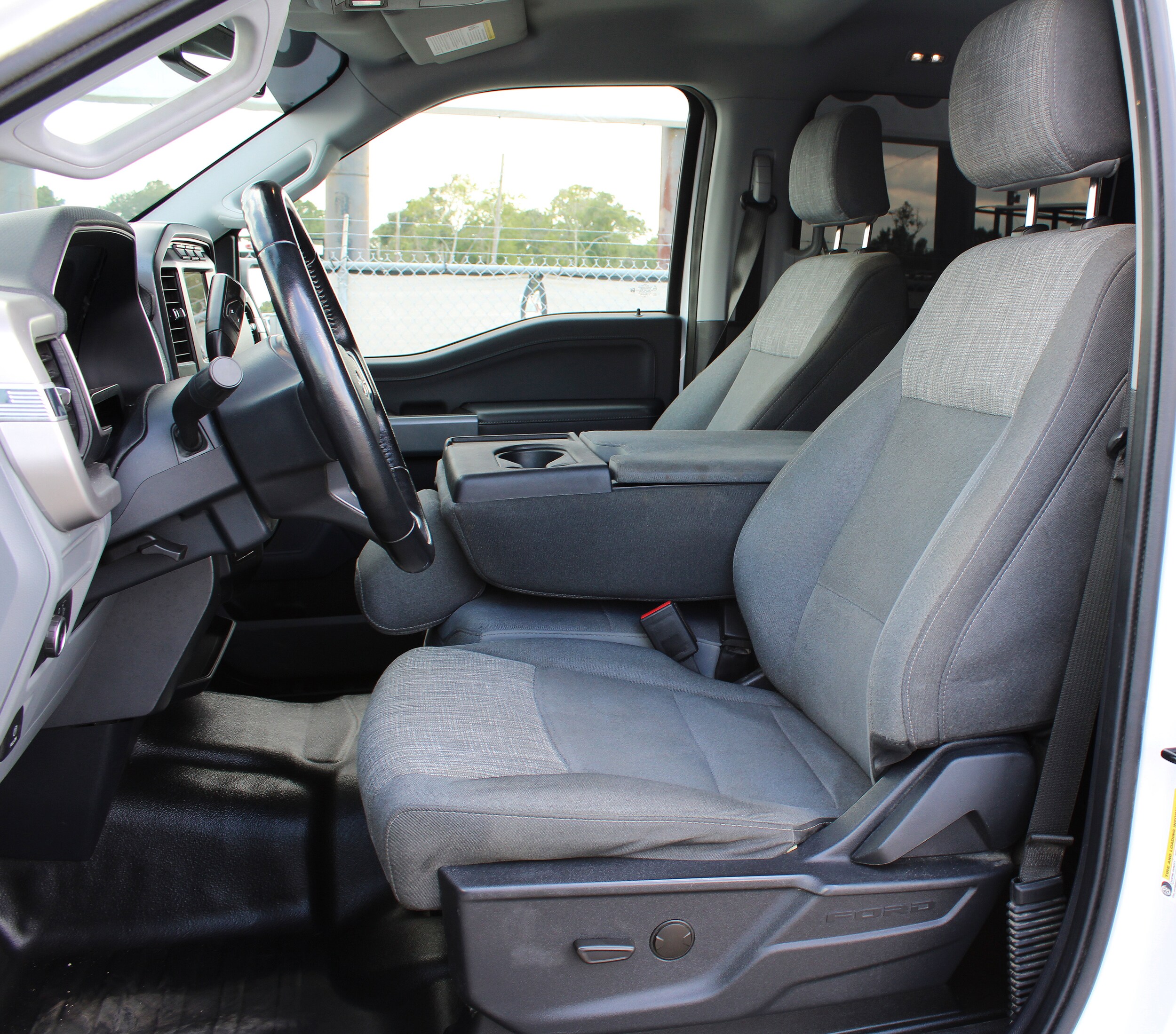 2022 Ford F-150 XLT photo 4