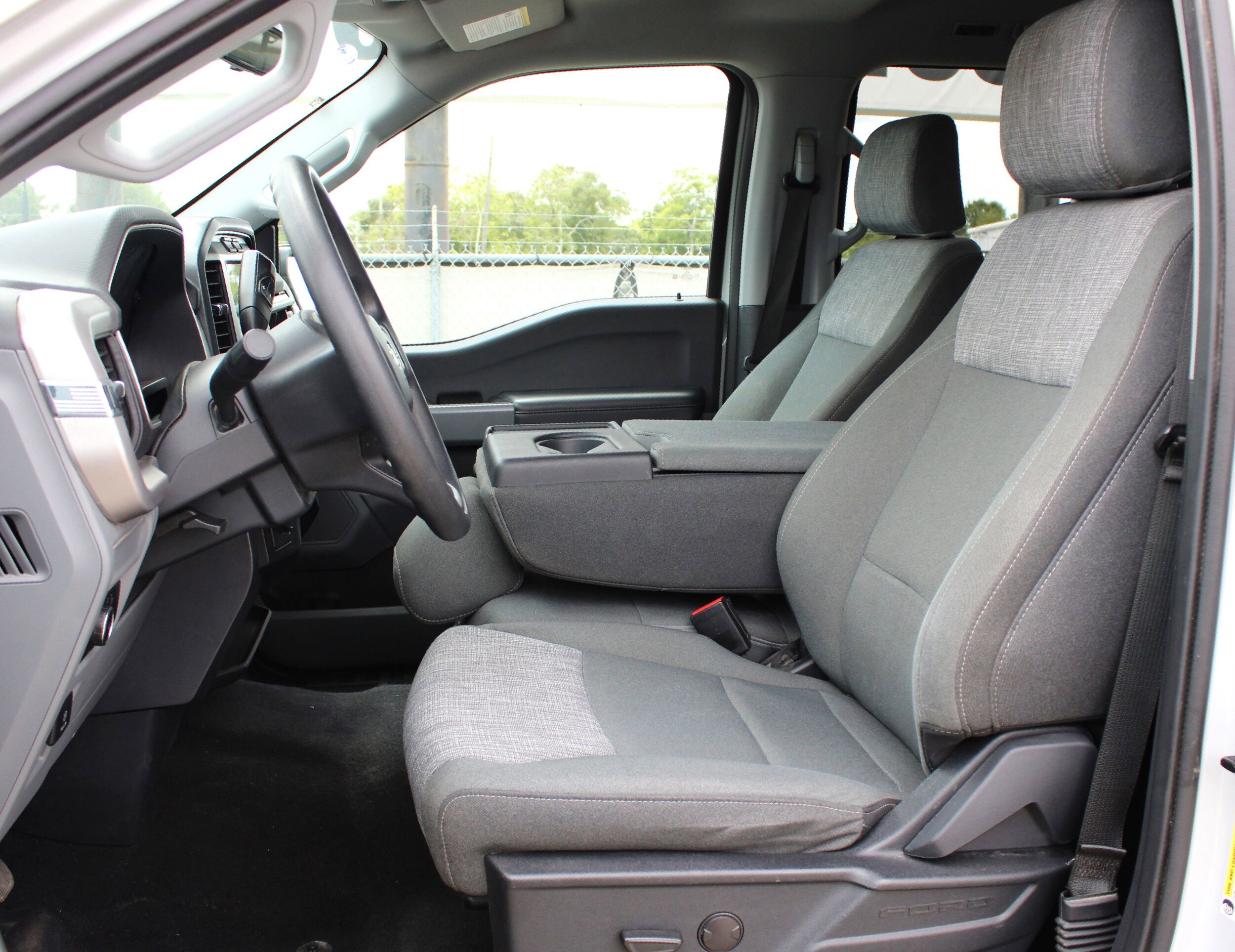 2023 Ford F-150 XLT photo 4