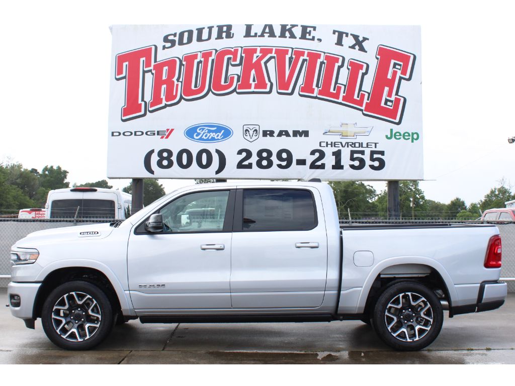 2026 Ram 1500 LARAMIE CREW CAB 4X4 5'7 BOX Pickup