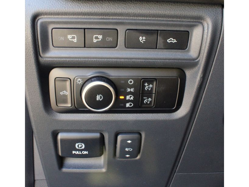 2024 Ford F-150 Platinum photo 3