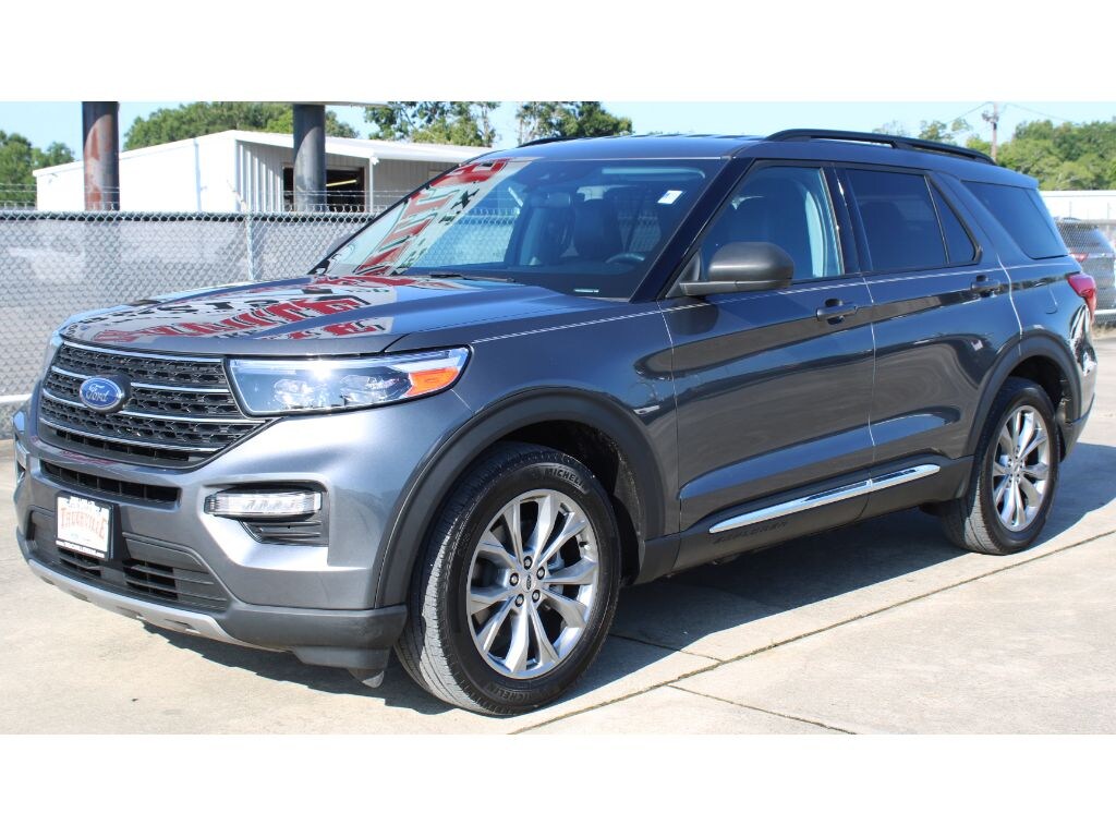 Used 2024 Ford Explorer XLT Sport Utility