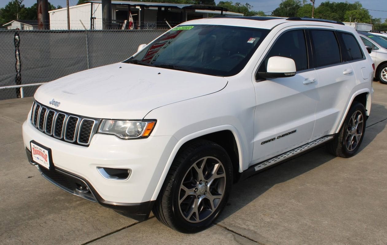 Used 2018 Jeep Grand Cherokee Limited Sterling Edition with VIN 1C4RJEBG3JC265474 for sale in Sour Lake, TX