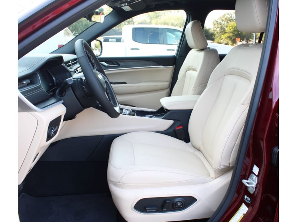 New 2025 Jeep Grand Cherokee LIMITED 4X4 Sport Utility