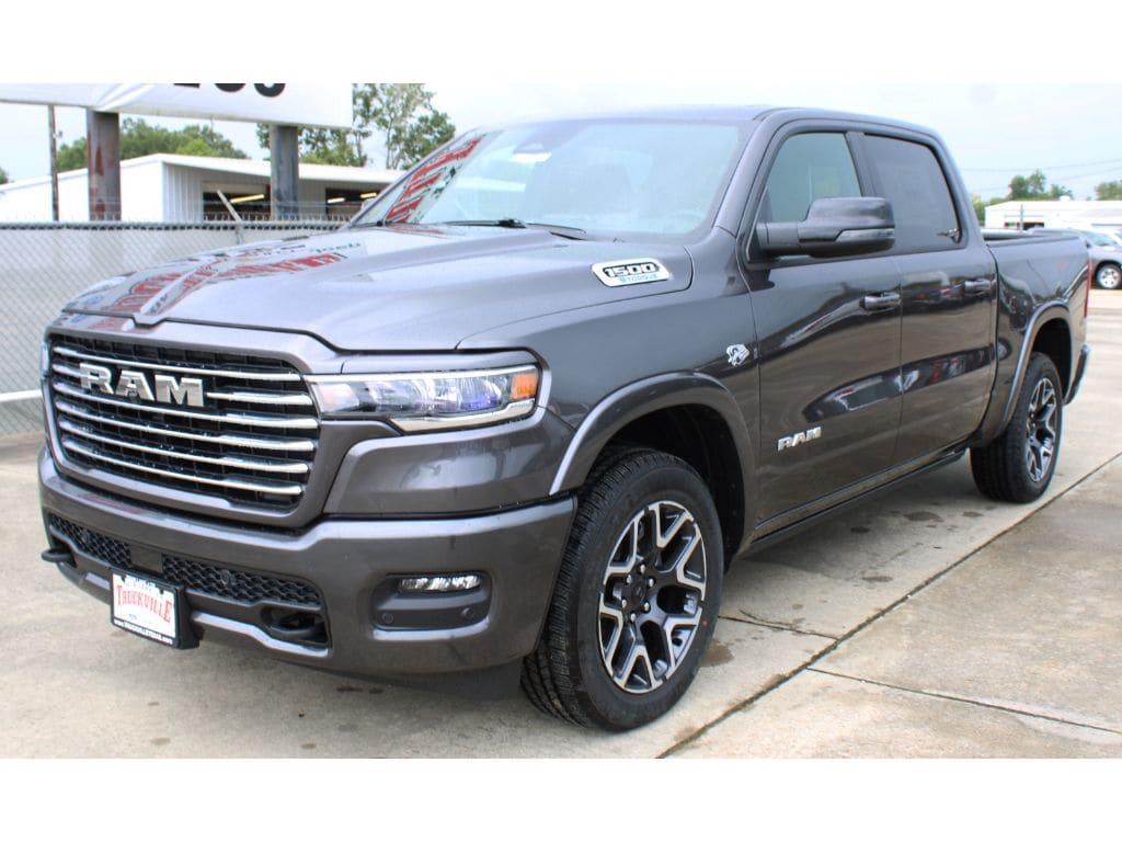 New 2026 Ram 1500 LARAMIE CREW CAB 4X4 5'7 BOX Pickup