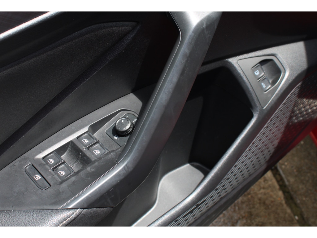 Used 2022 Volkswagen Jetta SE Sedan