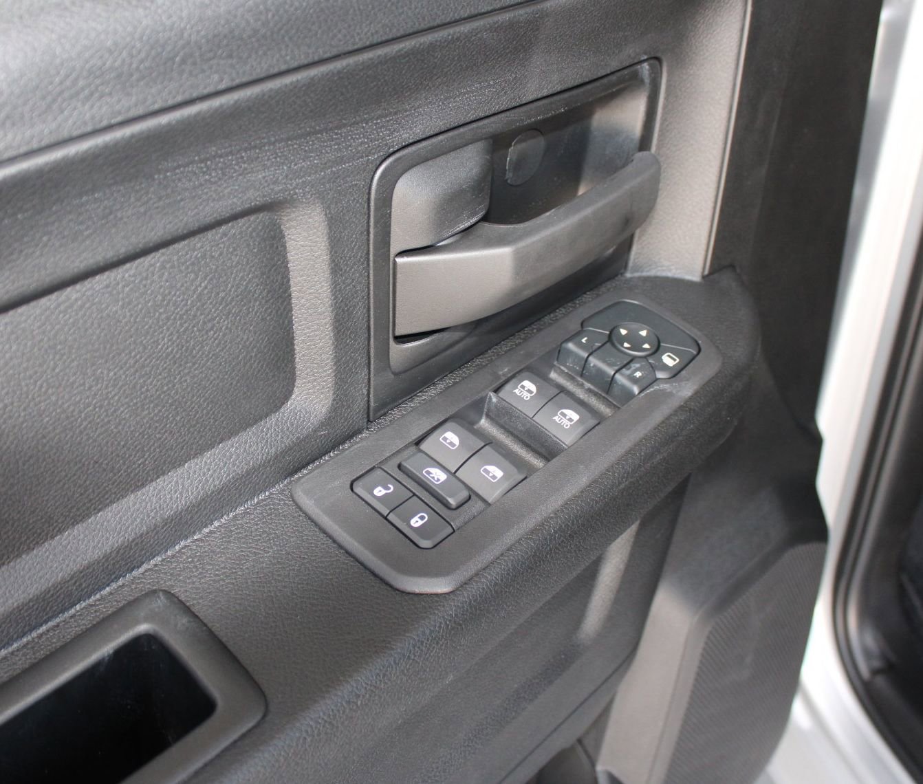 2026 Ram 2500 Tradesman photo 3