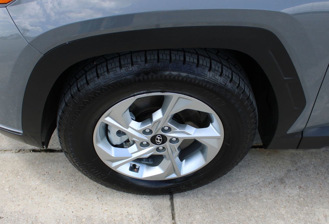 2024 Hyundai Tucson SEL photo 2