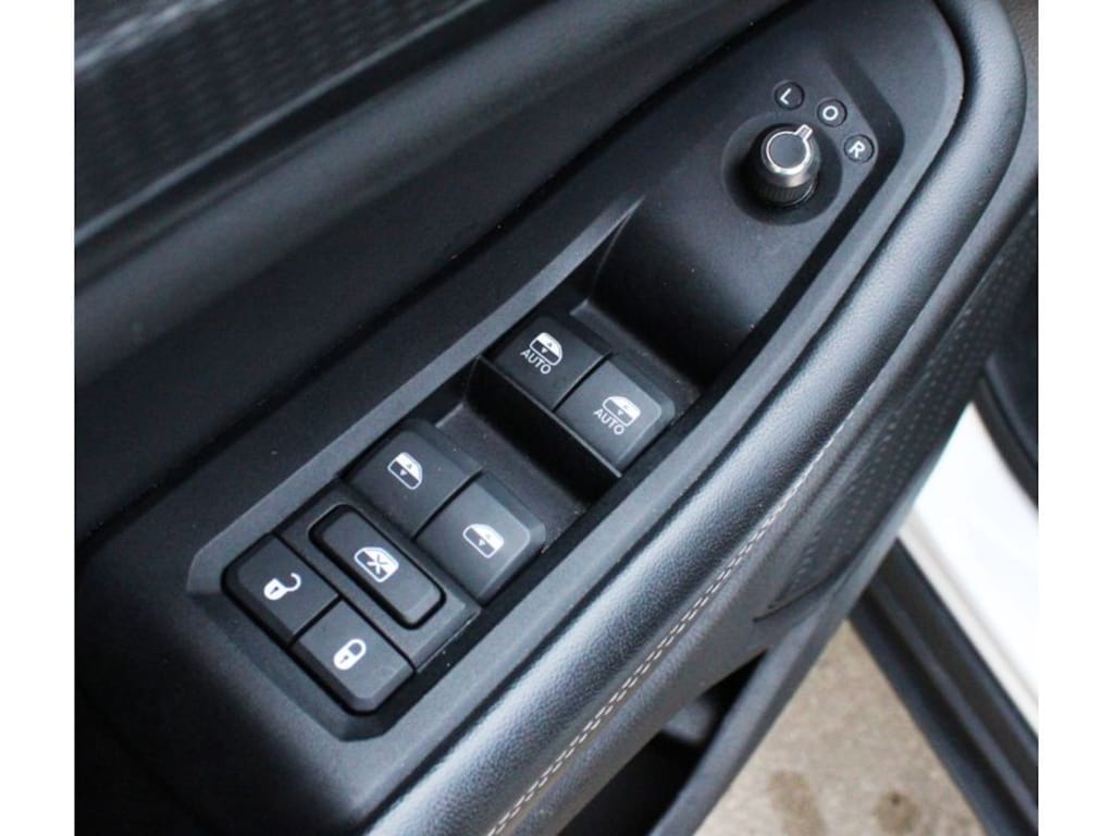 Used 2024 Jeep Grand Cherokee Altitude Sport Utility