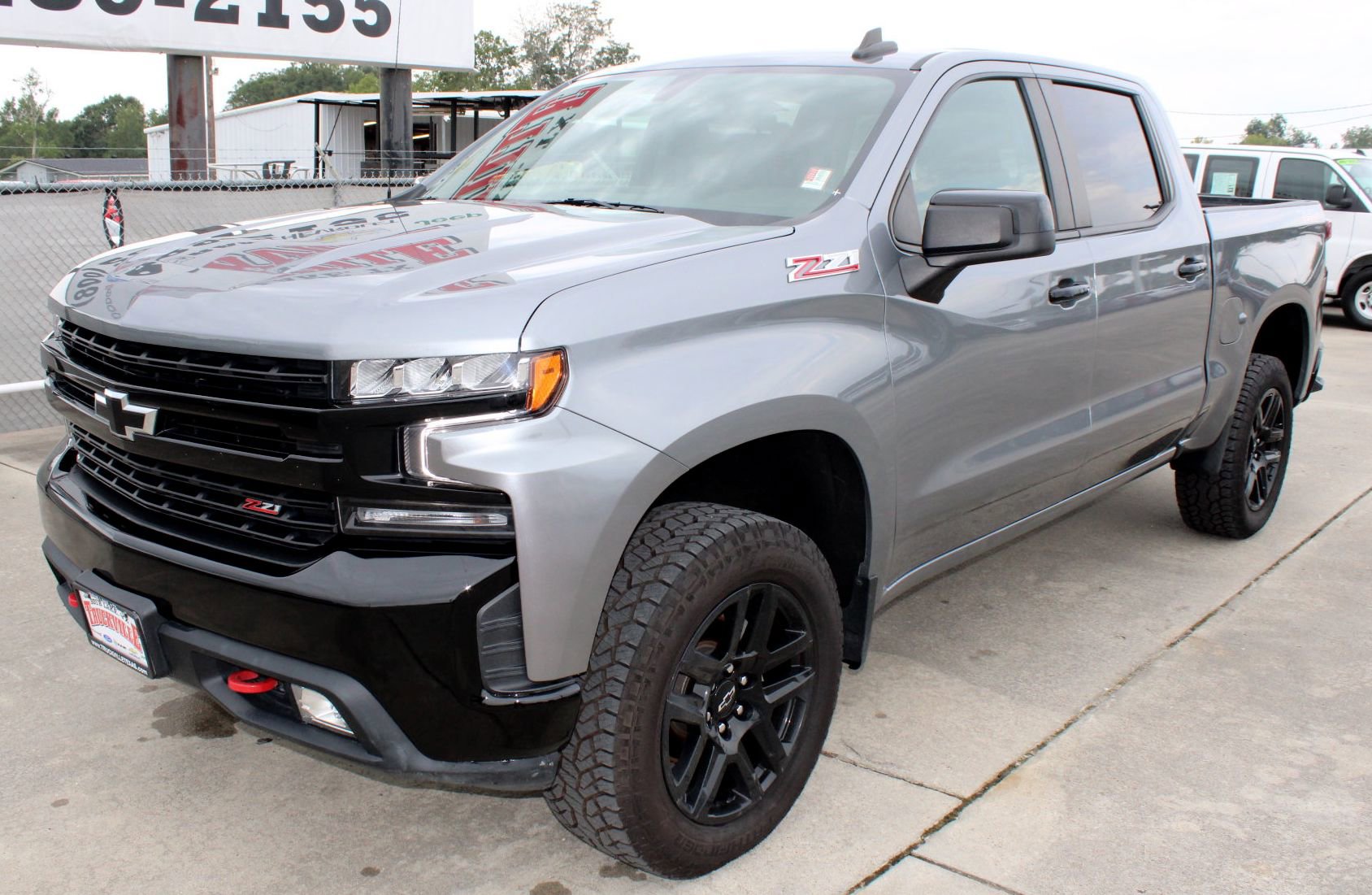2022 Chevrolet Silverado 1500 LT Trail Boss photo 2