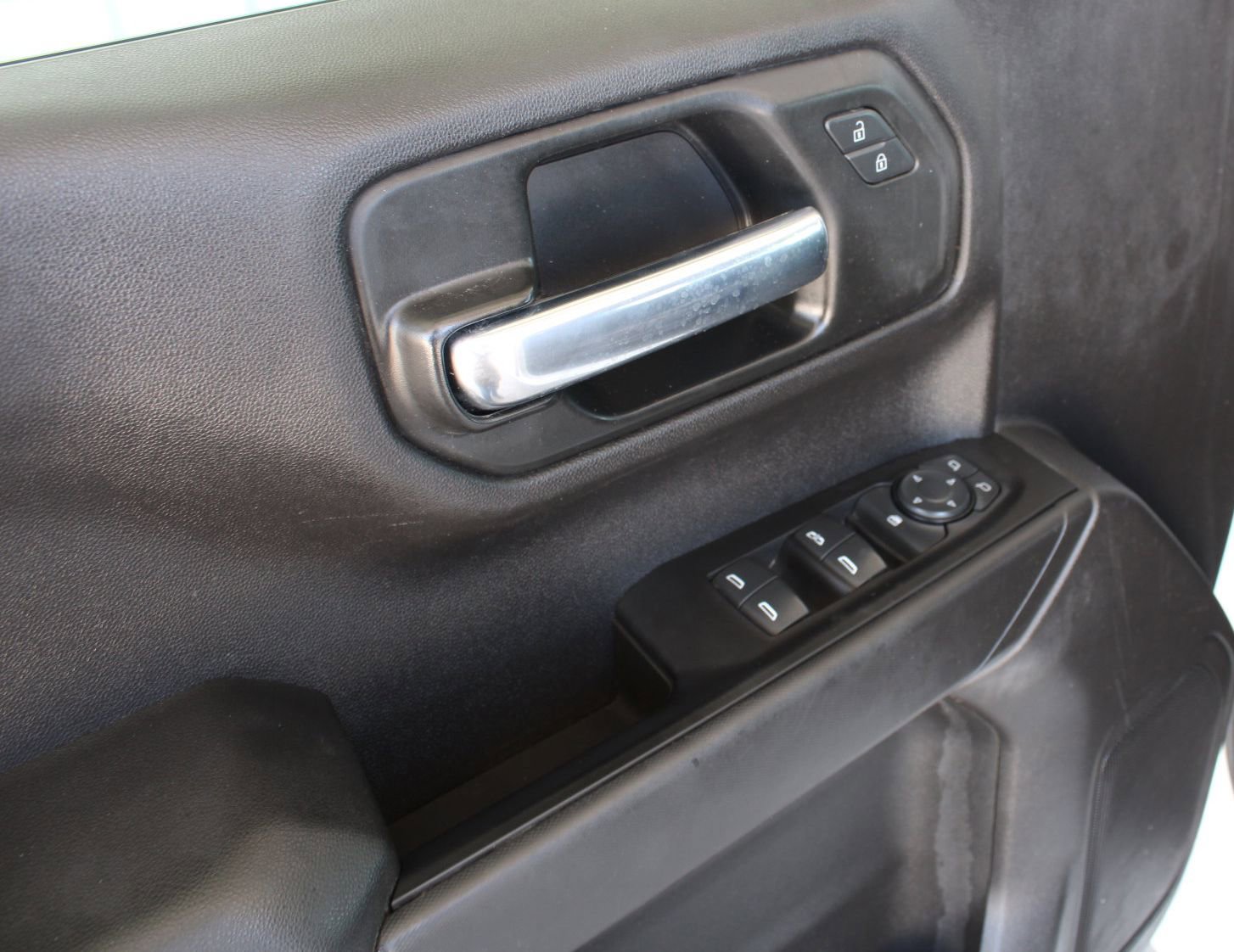 2023 Chevrolet Silverado 1500 Work Truck photo 3