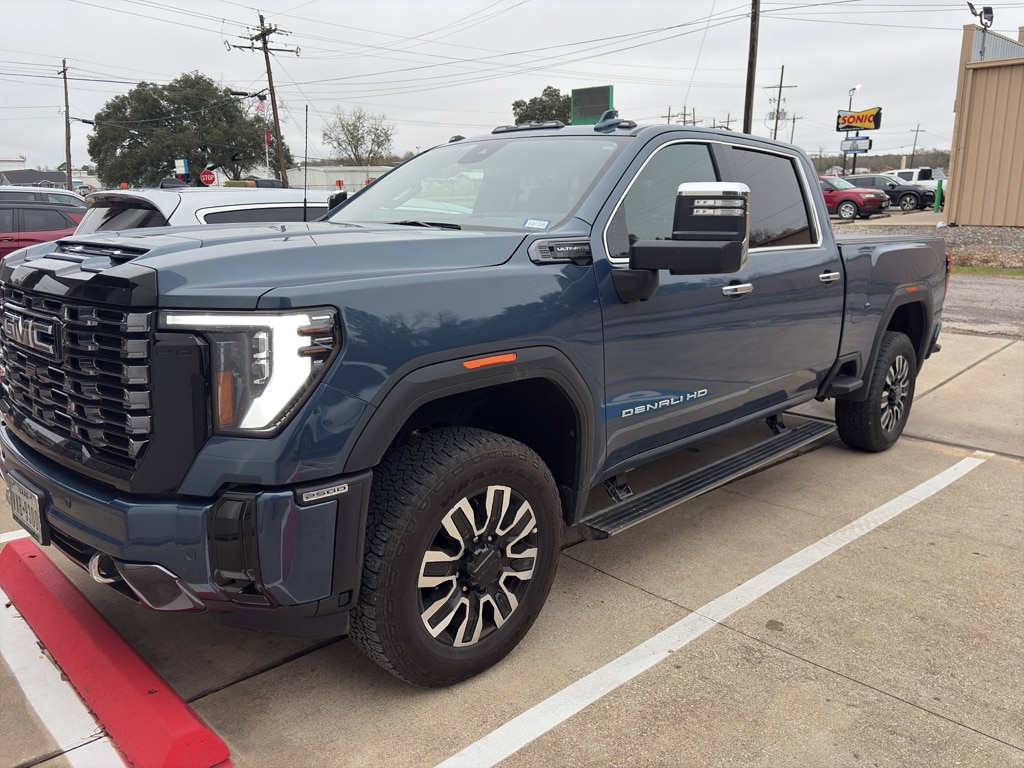 Used 2025 GMC Sierra Denali Ultimate Crew Cab