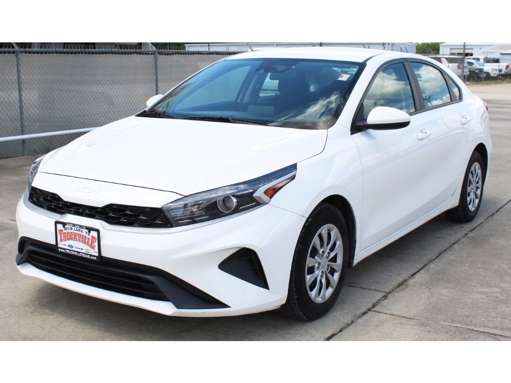 Used 2023 Kia Forte LX Sedan