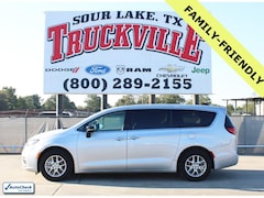 2024 Chrysler Pacifica Touring L Passenger Van