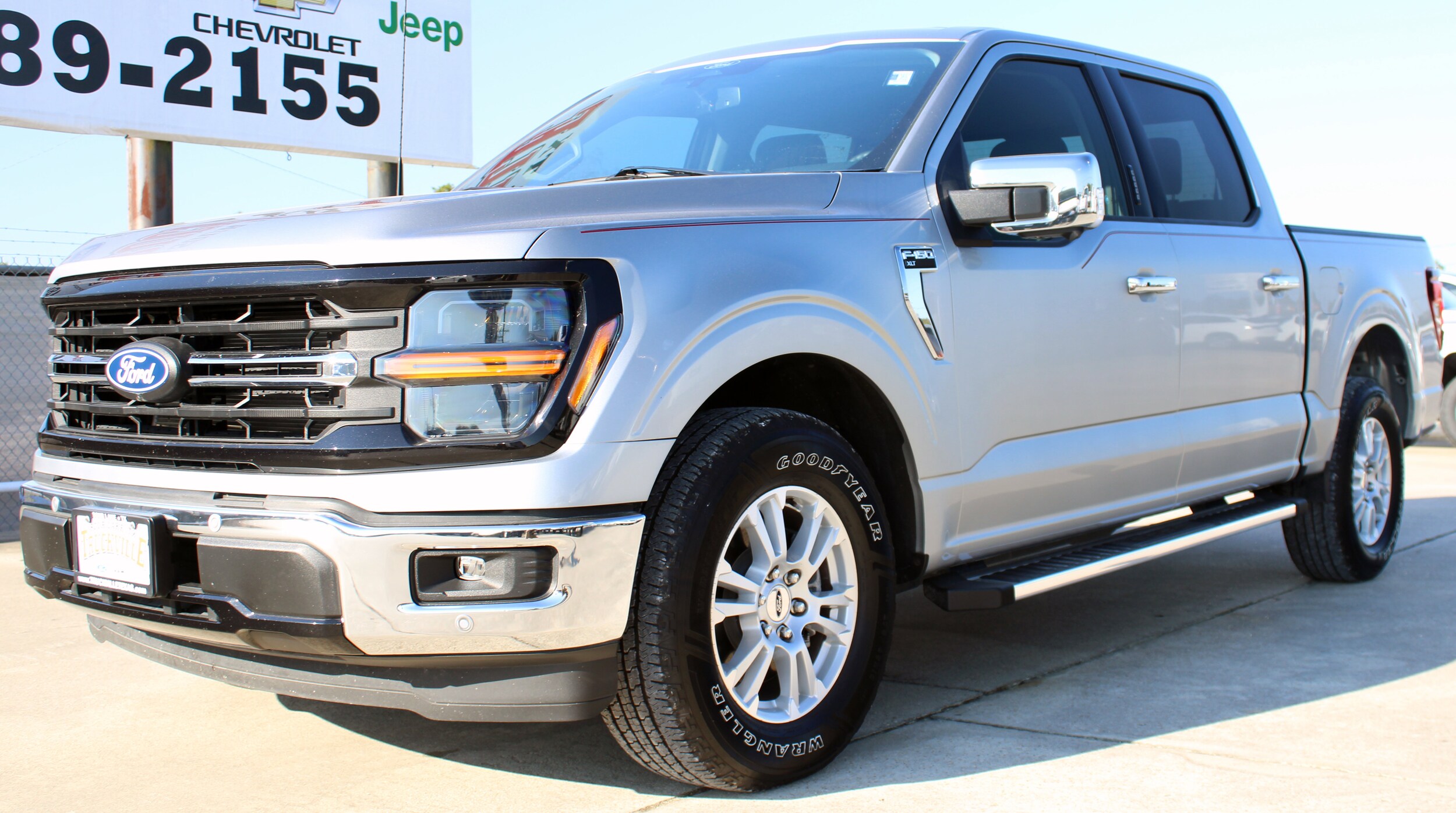 2024 Ford F-150 XLT photo 2