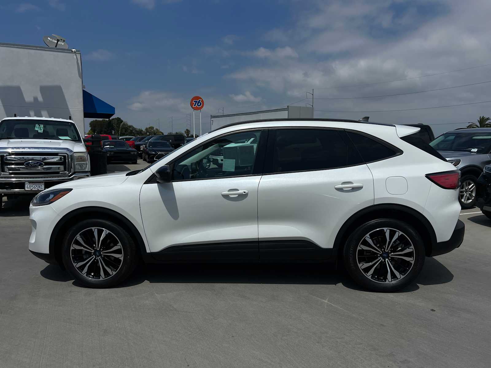 Certified 2022 Ford Escape SE with VIN 1FMCU0G61NUA07319 for sale in Hawthorne, CA