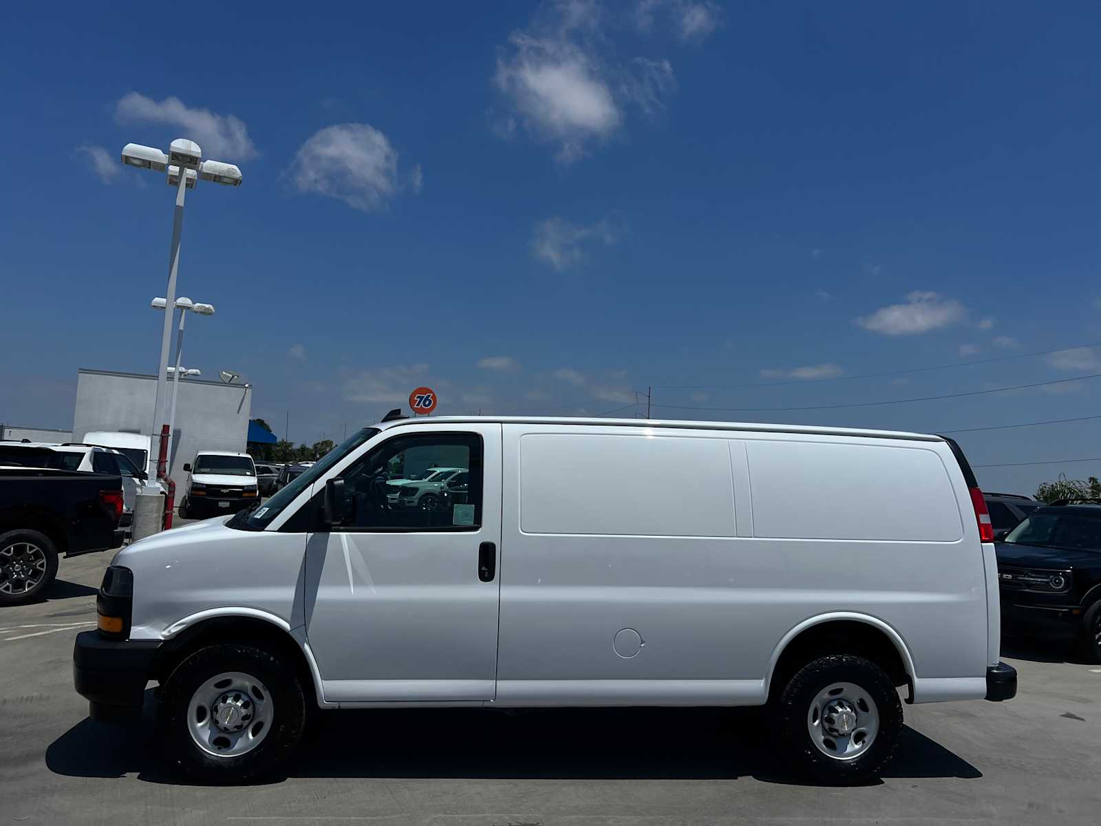 Used 2022 Chevrolet Express Cargo Work Van with VIN 1GCZGGFP8N1139021 for sale in Hawthorne, CA
